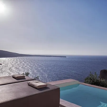 Old Castle * Oia